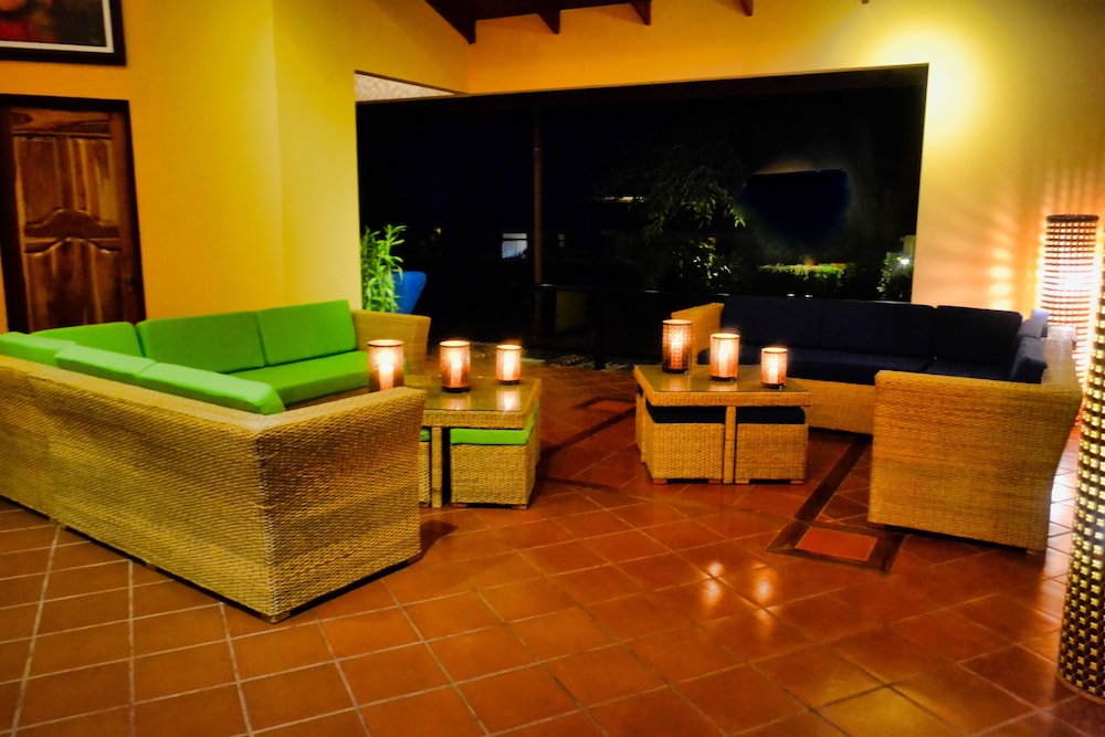 Papagayo Golden Palms Beachfront Hotel 42/65