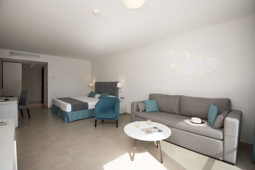 Hotel Las Costas 40/65
