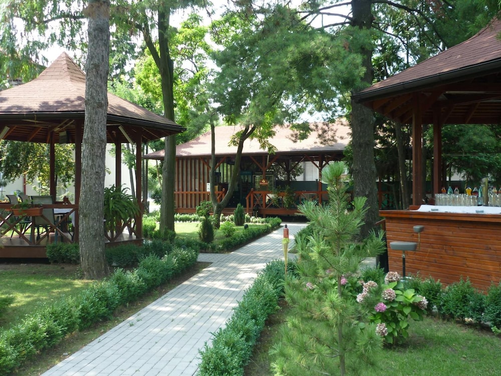 Hotel Baneasa Parc 32/35