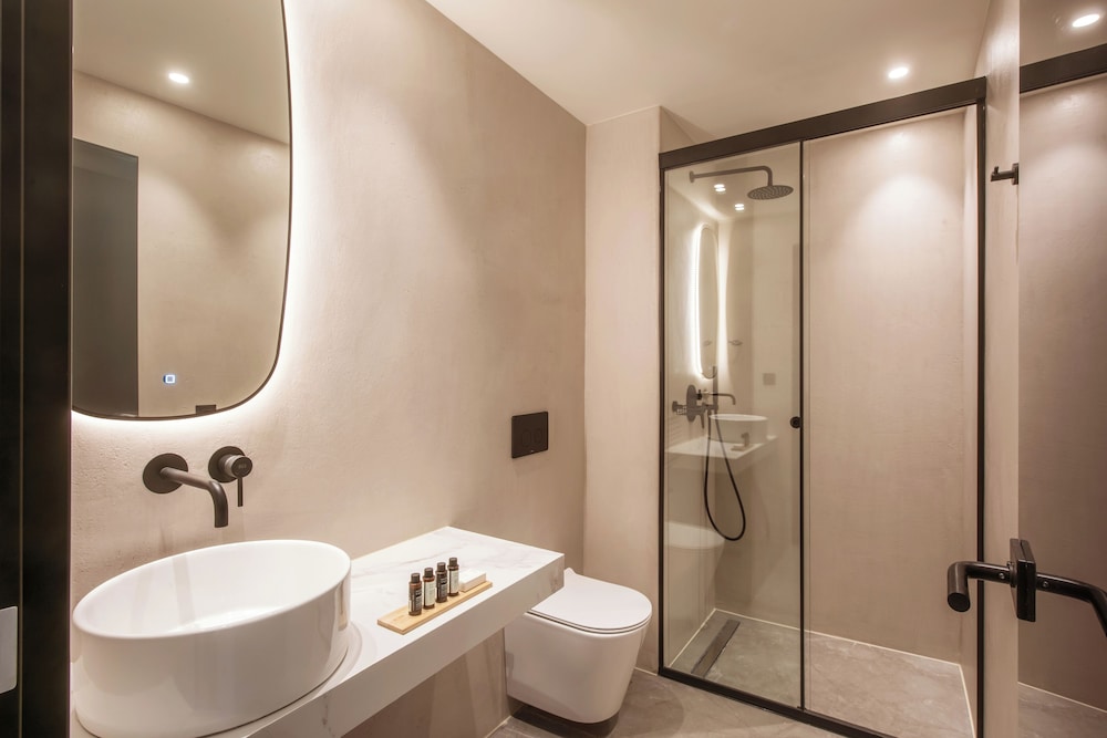 Lavris City Suites 42/50