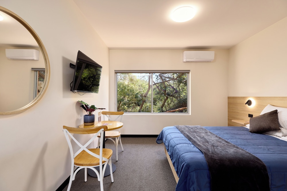 Inala Hotel 10/31