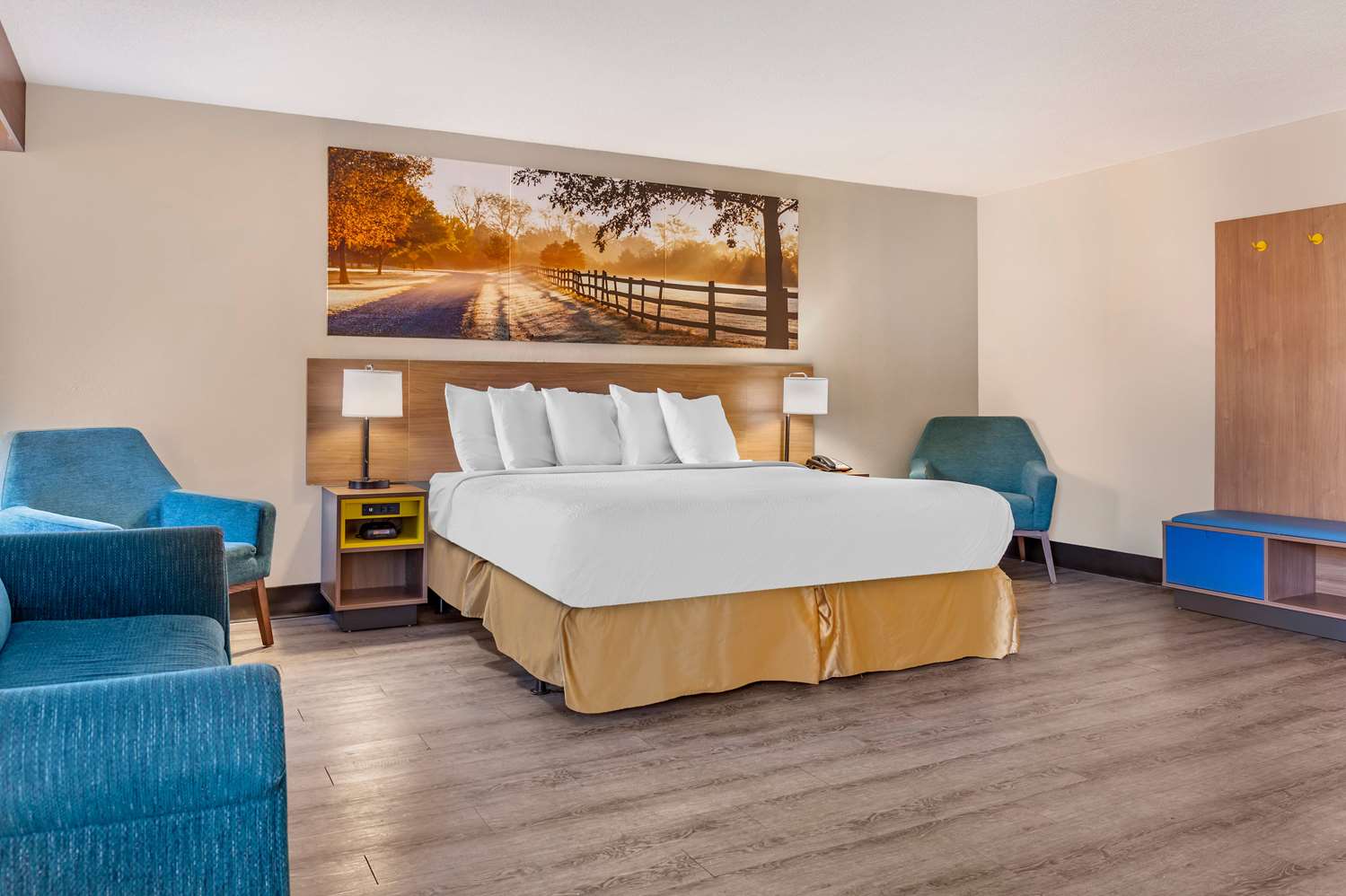Days Inn Suites By Wyndham Rocky Mount Golden East 34/56