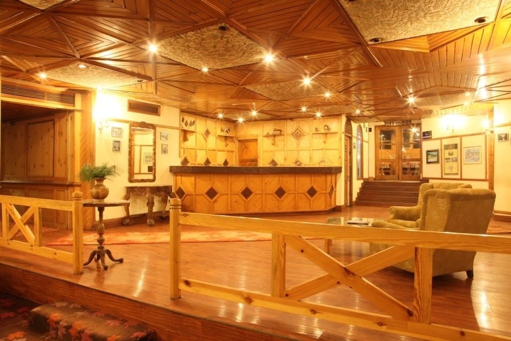 HEEVAN HOTEL 26/50