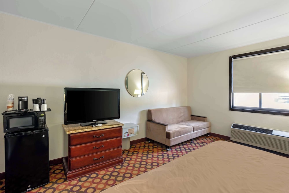 Quality Inn Enola - Harrisburg 45/60