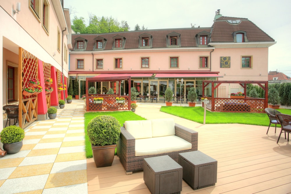 Hotel Hoffmeister and Spa 60/68