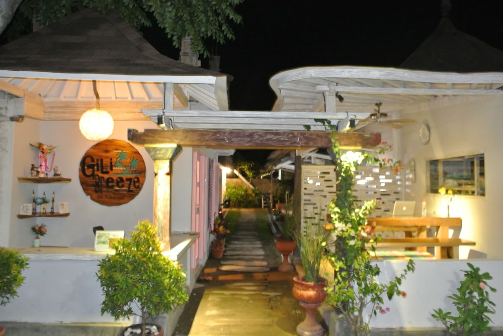 Gili Breeze Tropical Bungalows 3/58