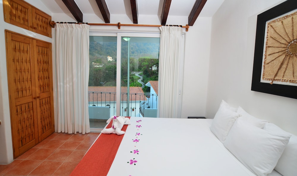 Pacifica Resort Ixtapa 20/72