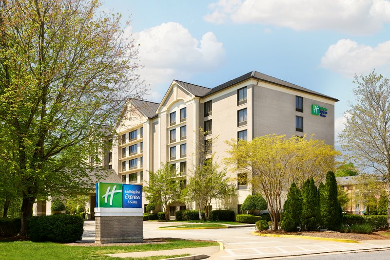 Holiday Inn Express & Suites Alpharetta - Windward Parkway 1/33