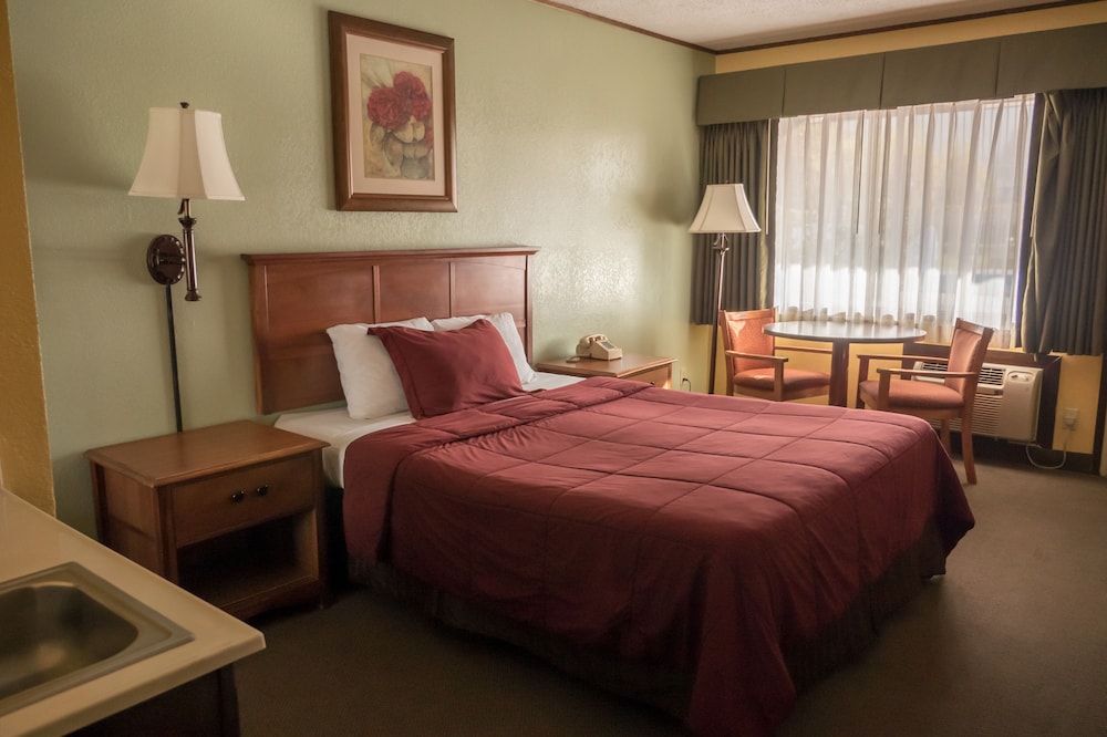 Western Holiday Lodge Three Rivers 5/41
