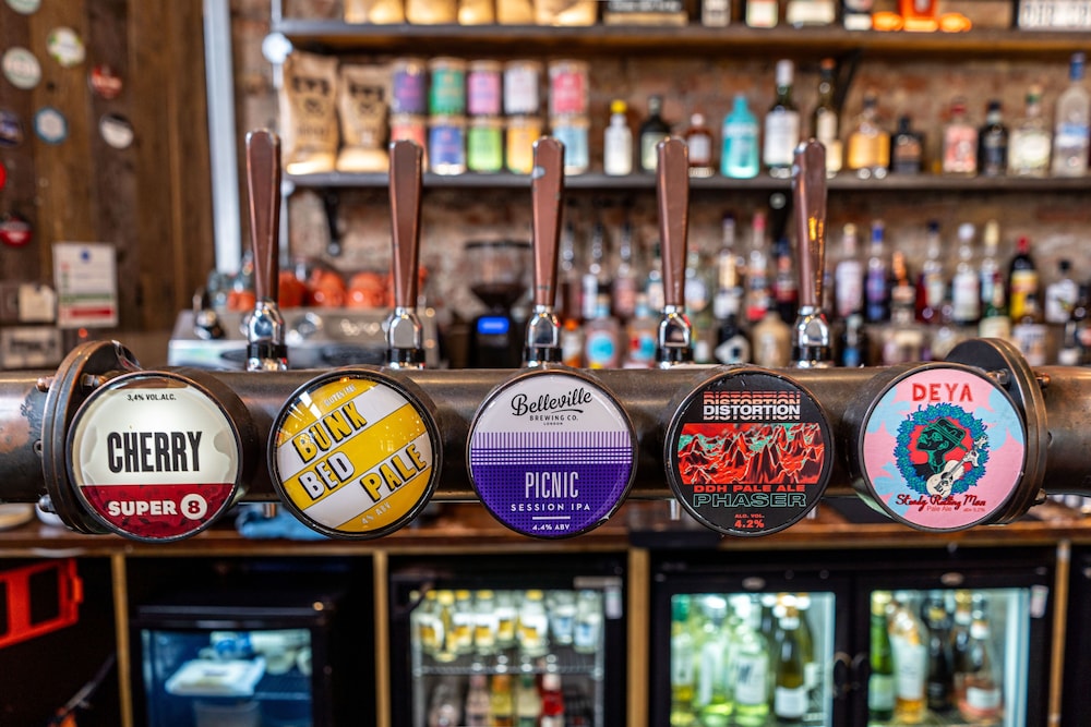 Publove the Crown Battersea 23/50