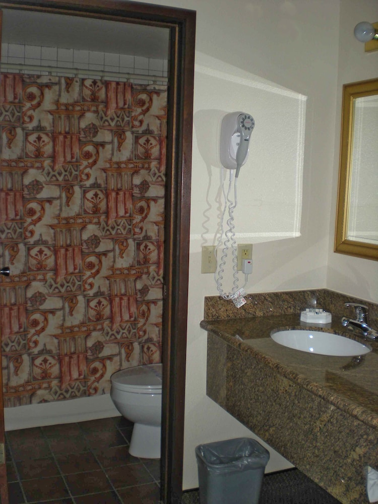 Port Angeles Inn 14/54