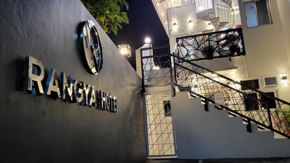 Rangya Hotel 63/66