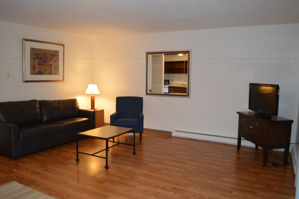 Interurban Suites Hotel, a Dazzler Select by Wyndham 37/69