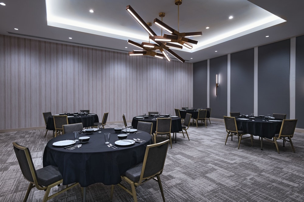 Element Dallas Las Colinas 24/33