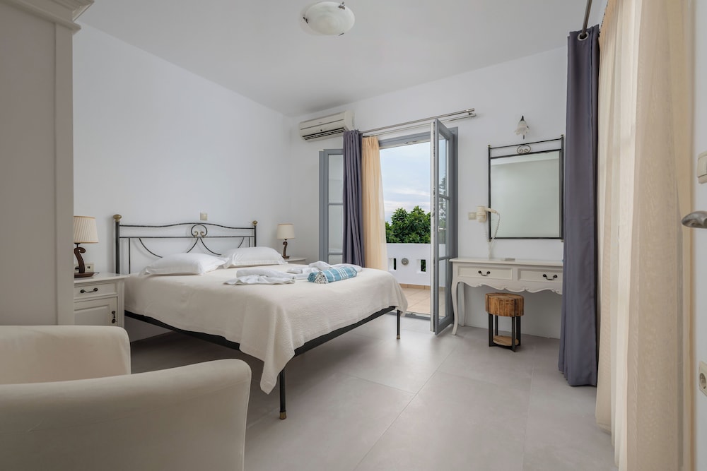Iliada Villas 19/74