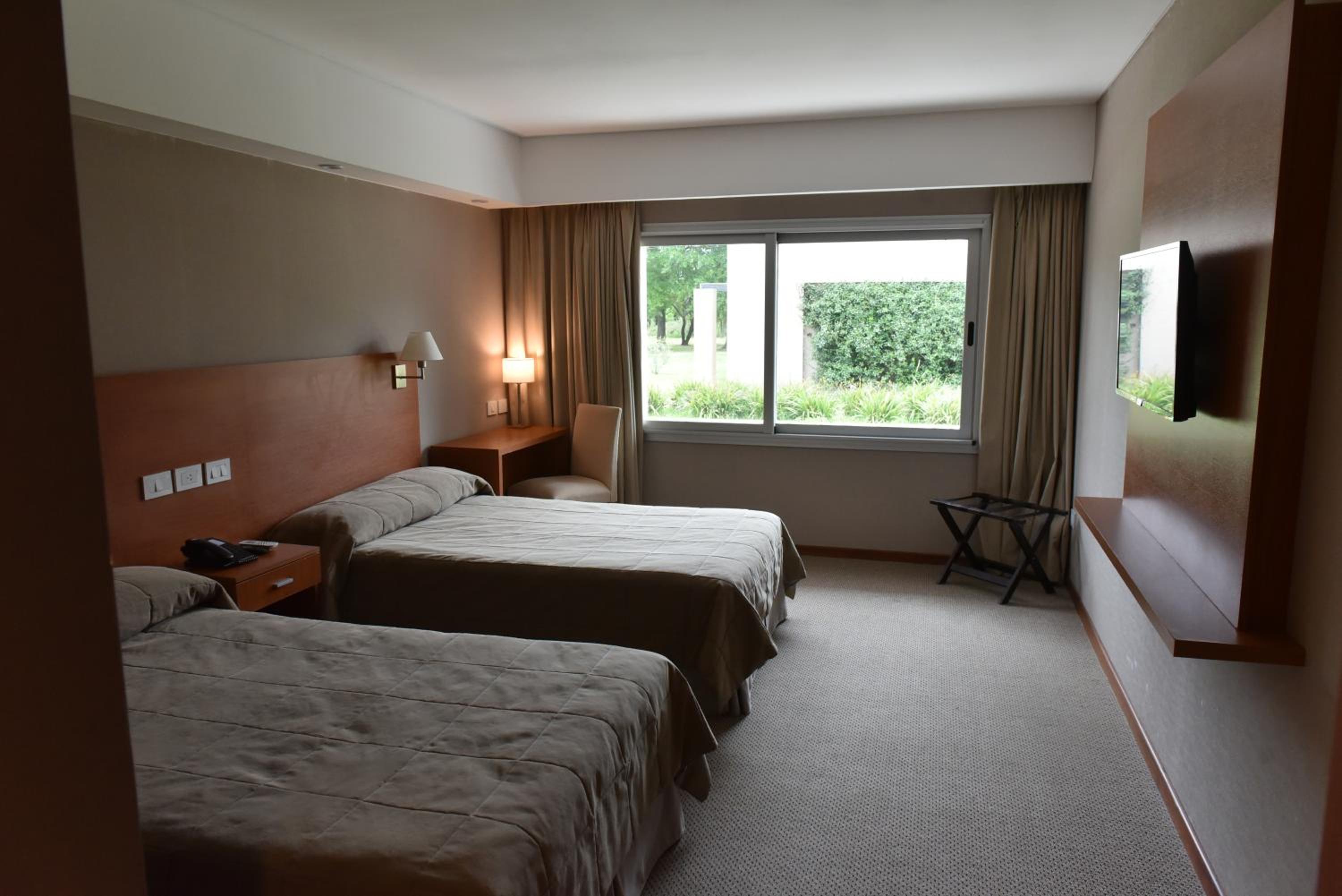 Standard, Twin Beds