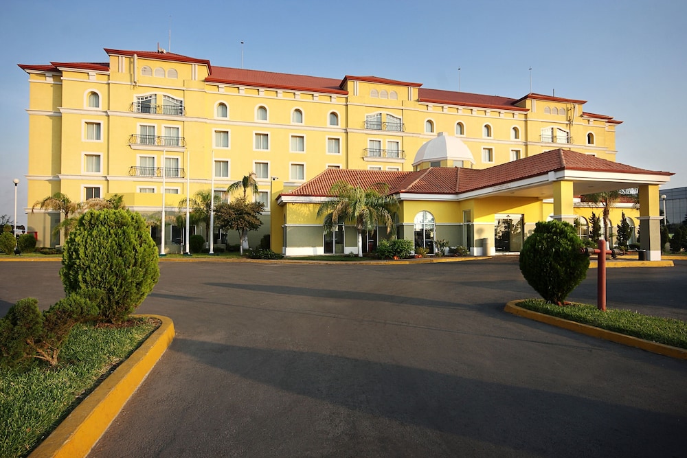 Fiesta Inn Express Nuevo Laredo 2/42