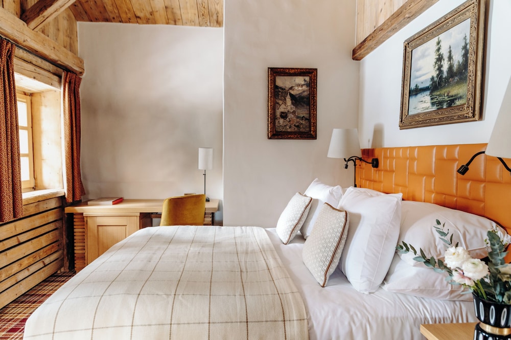3 Rooms, Suite, King Bed, King and Queen Bed