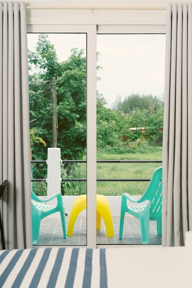Nautical Home Bed & Breakfast Khaolak 61/68