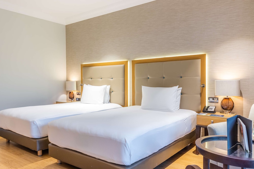 HILTON CABO VERDE SAL RESORT 16/81