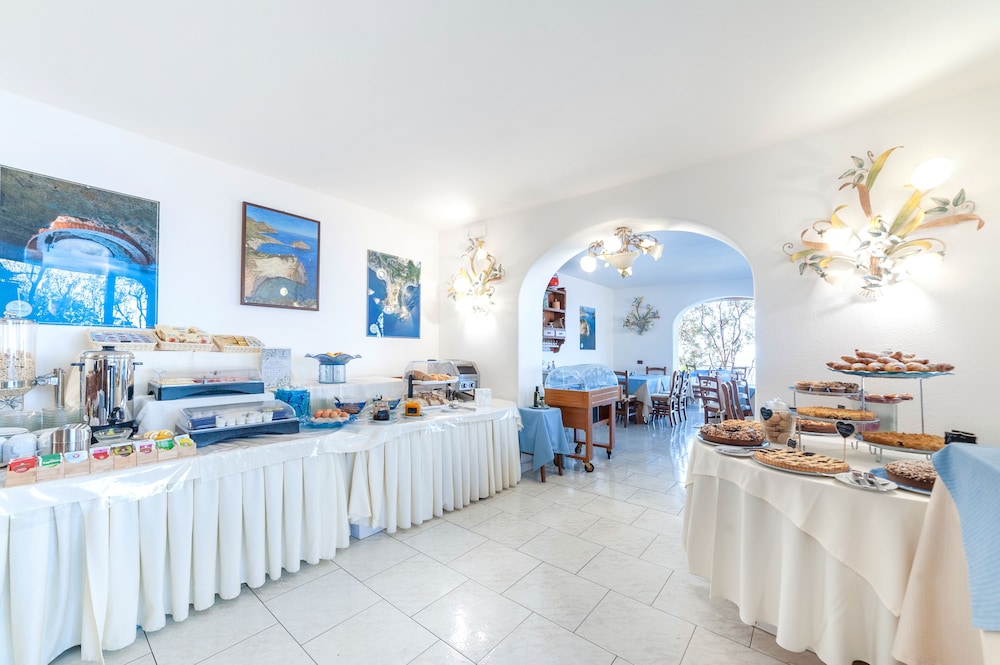 Punta Chiarito Resort 48/67
