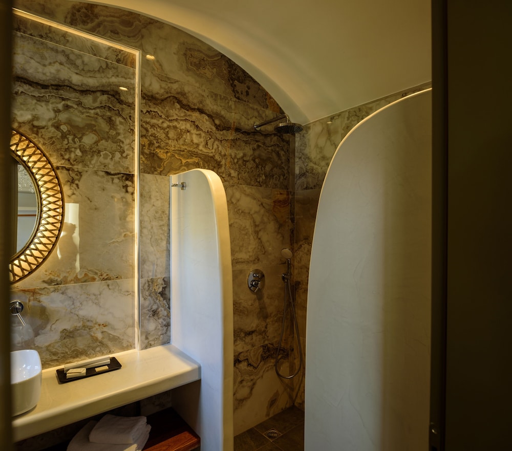 Zephyros Hotel Santorini 48/50