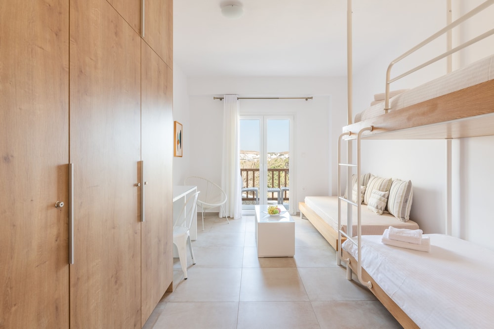 Mykonaki Hotel 14/36