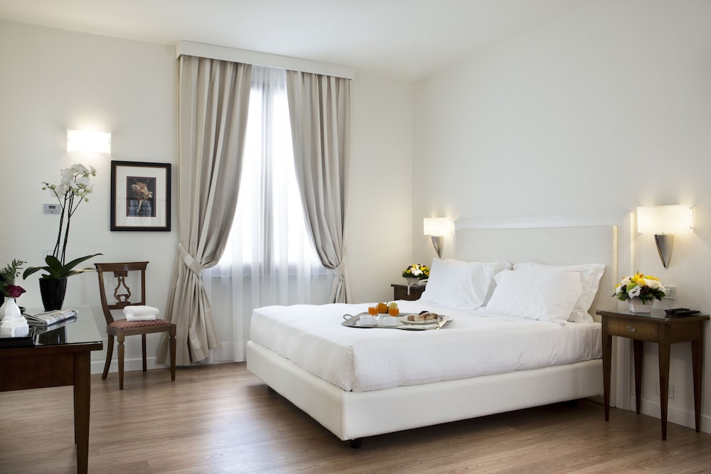 EXECUTIVE, SINGLE, DOUBLE BED