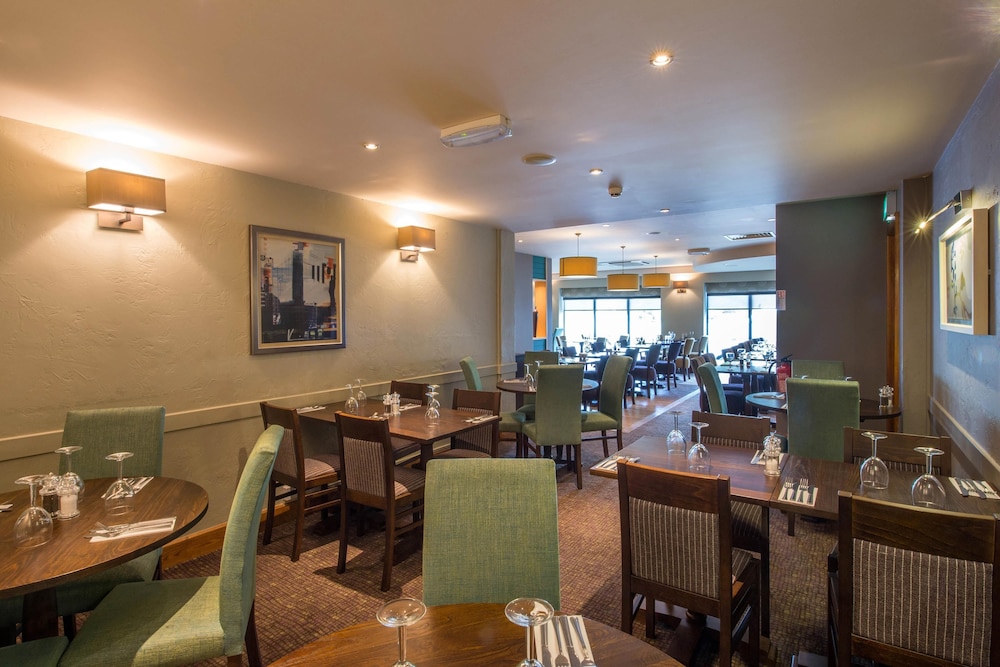 Premier Inn Poole North 33/47