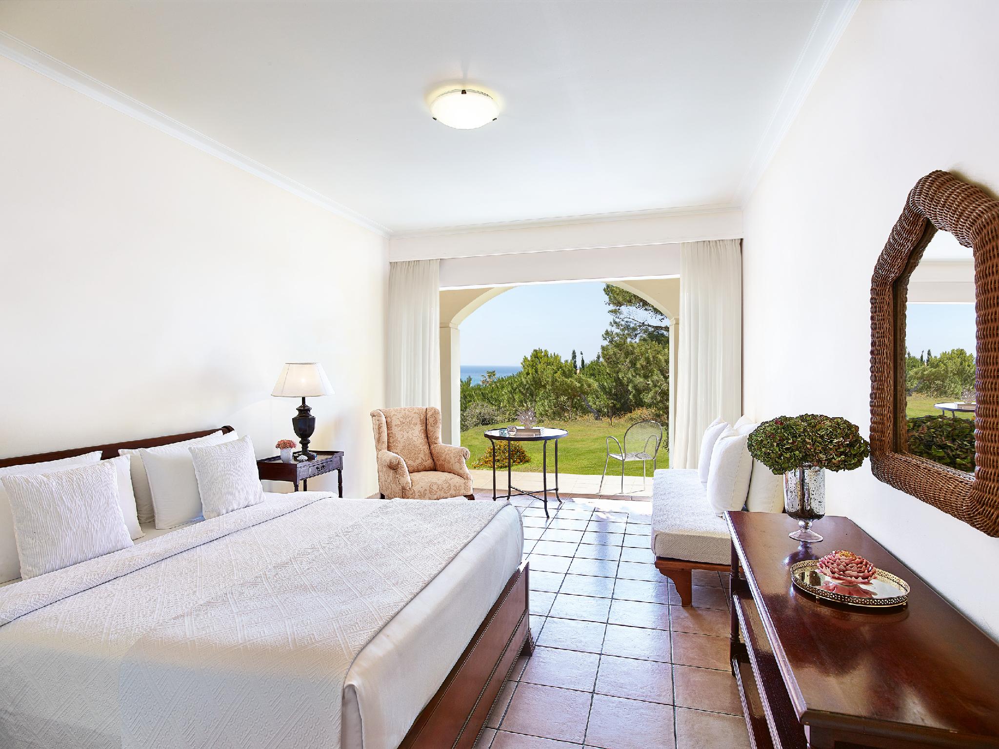 Garden, Family, Partial Sea View, Ground Floor