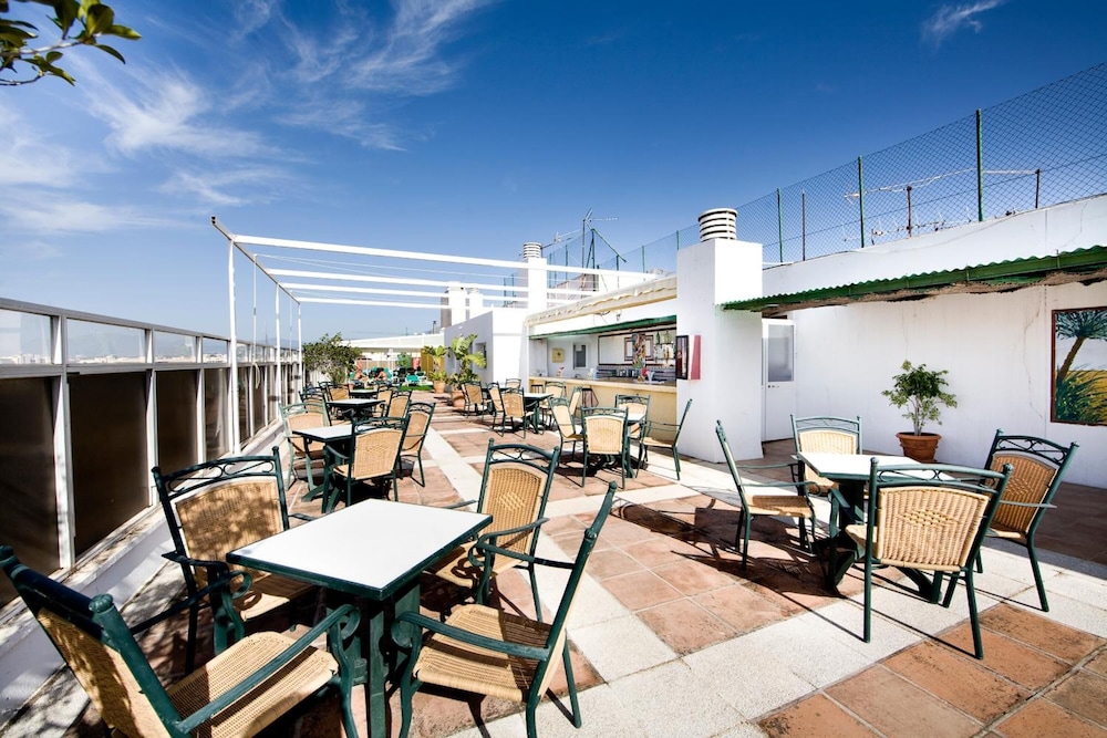 Monarque El Rodeo Hotel 21/30