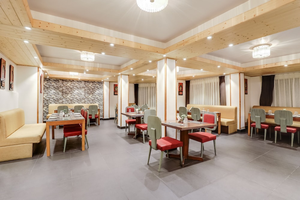 Summit Swiss Heritage Hotel 49/72