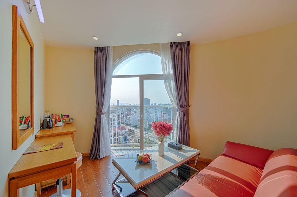 Sea Queen Hotel 32/50