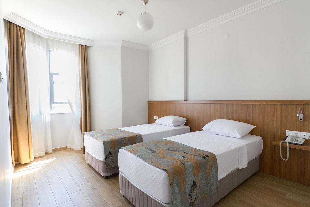 Comfort Suites 17/48