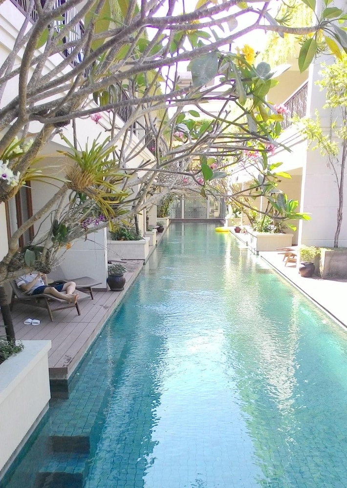 Seminyak Lagoon All Suites Hotel 36/47