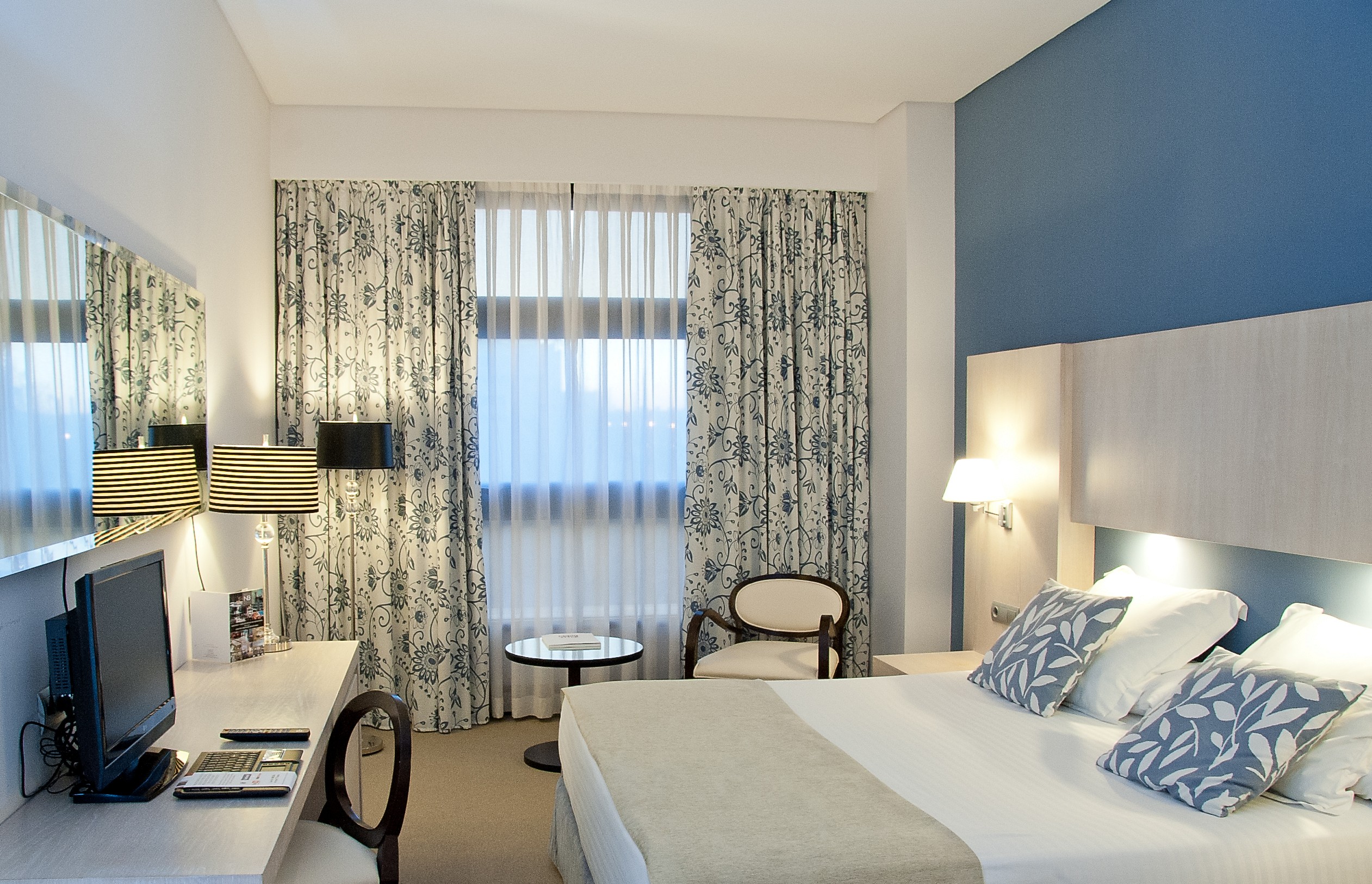 Double Room, Single Use
