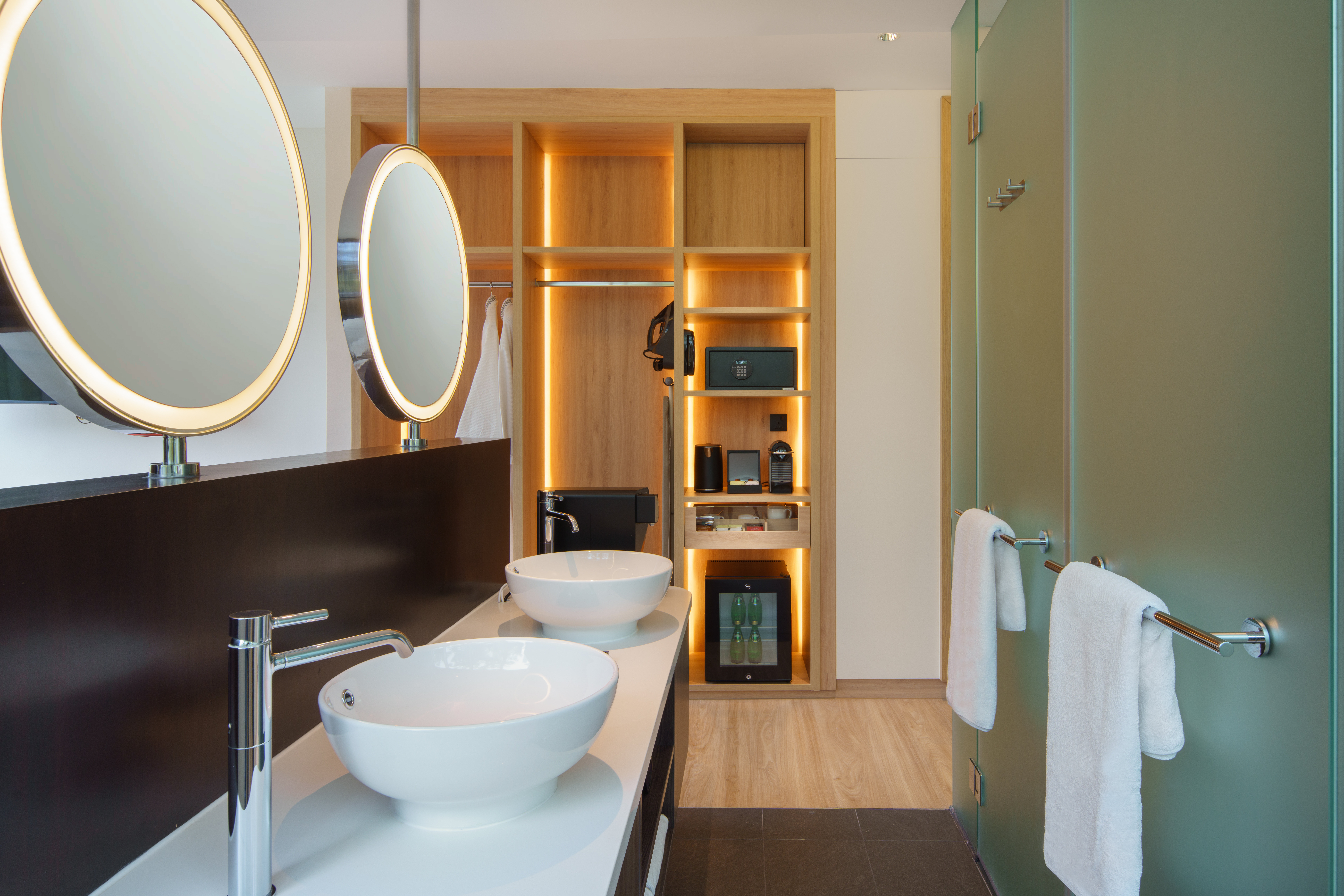 Park Regis by Prince Singapore 38/43