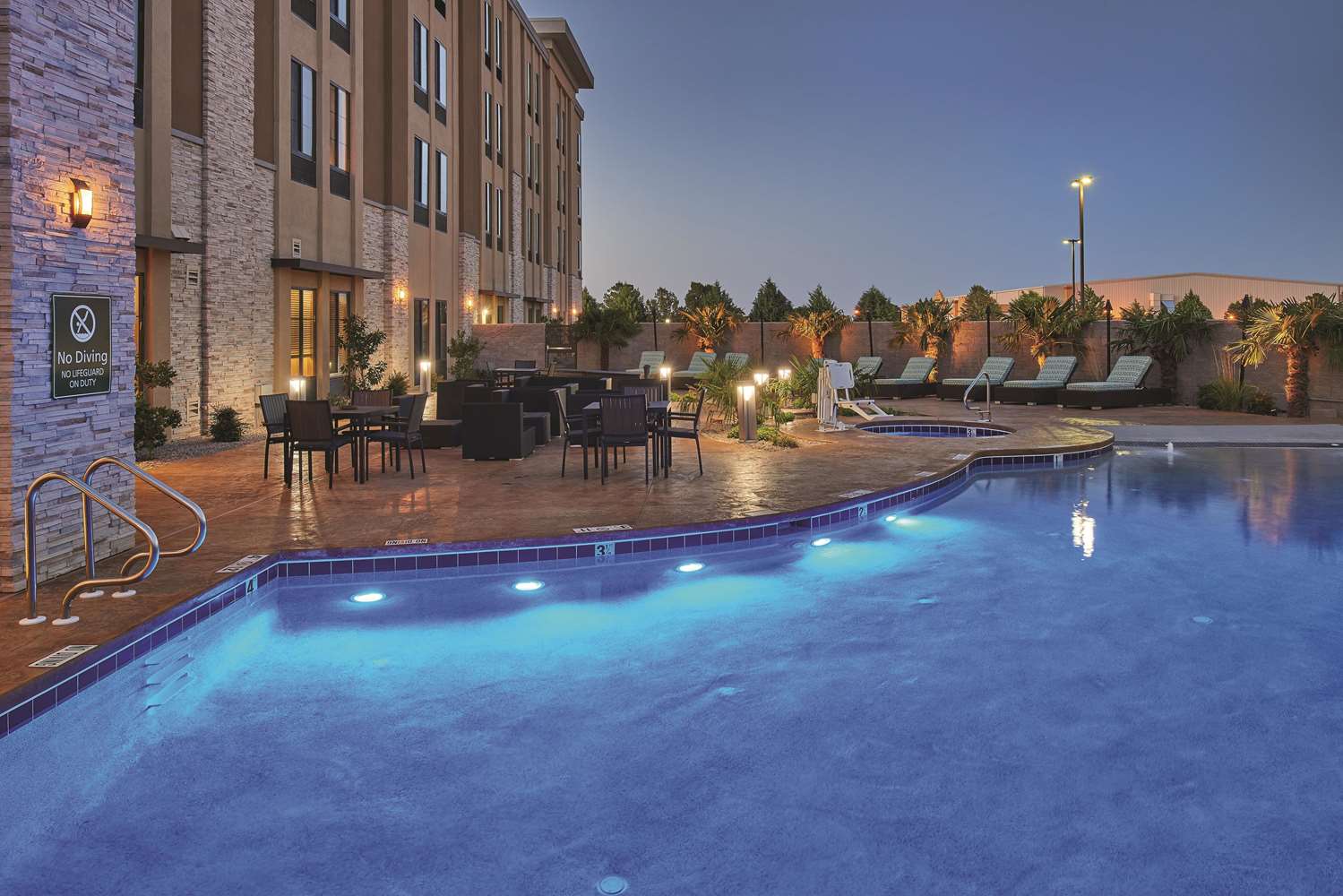 La Quinta Inn And Suites Carlsbad 11/59