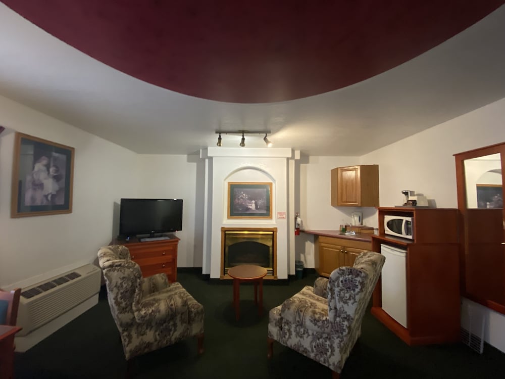Baymont by Wyndham Hinton 29/48