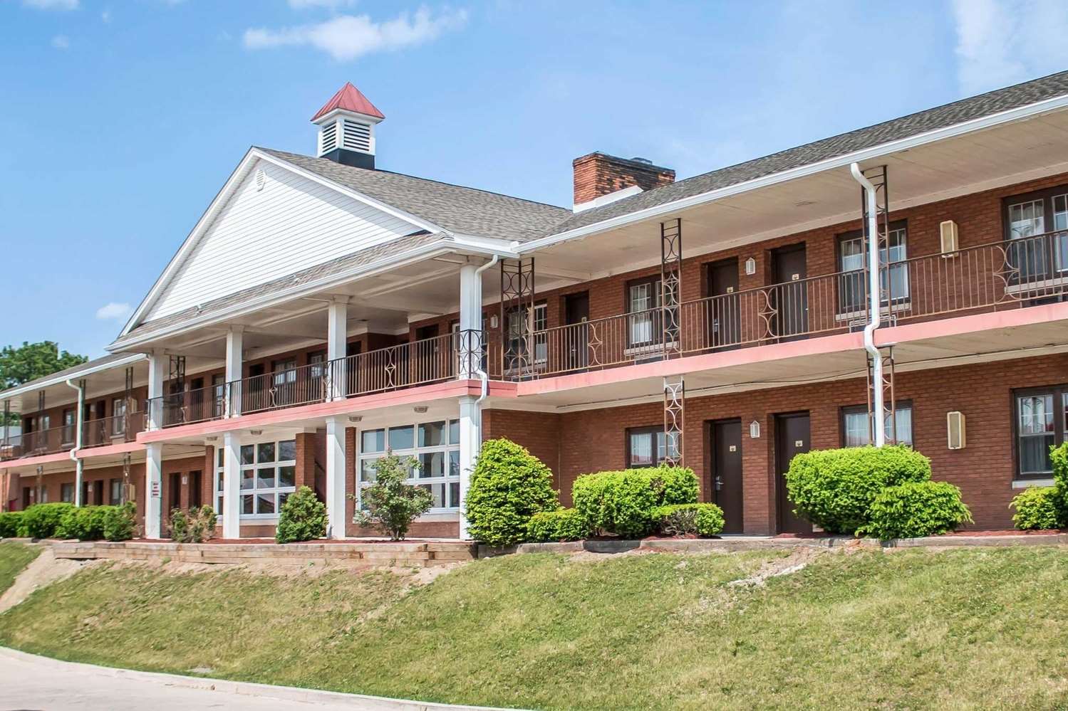 Econo Lodge Williamsport 1/43