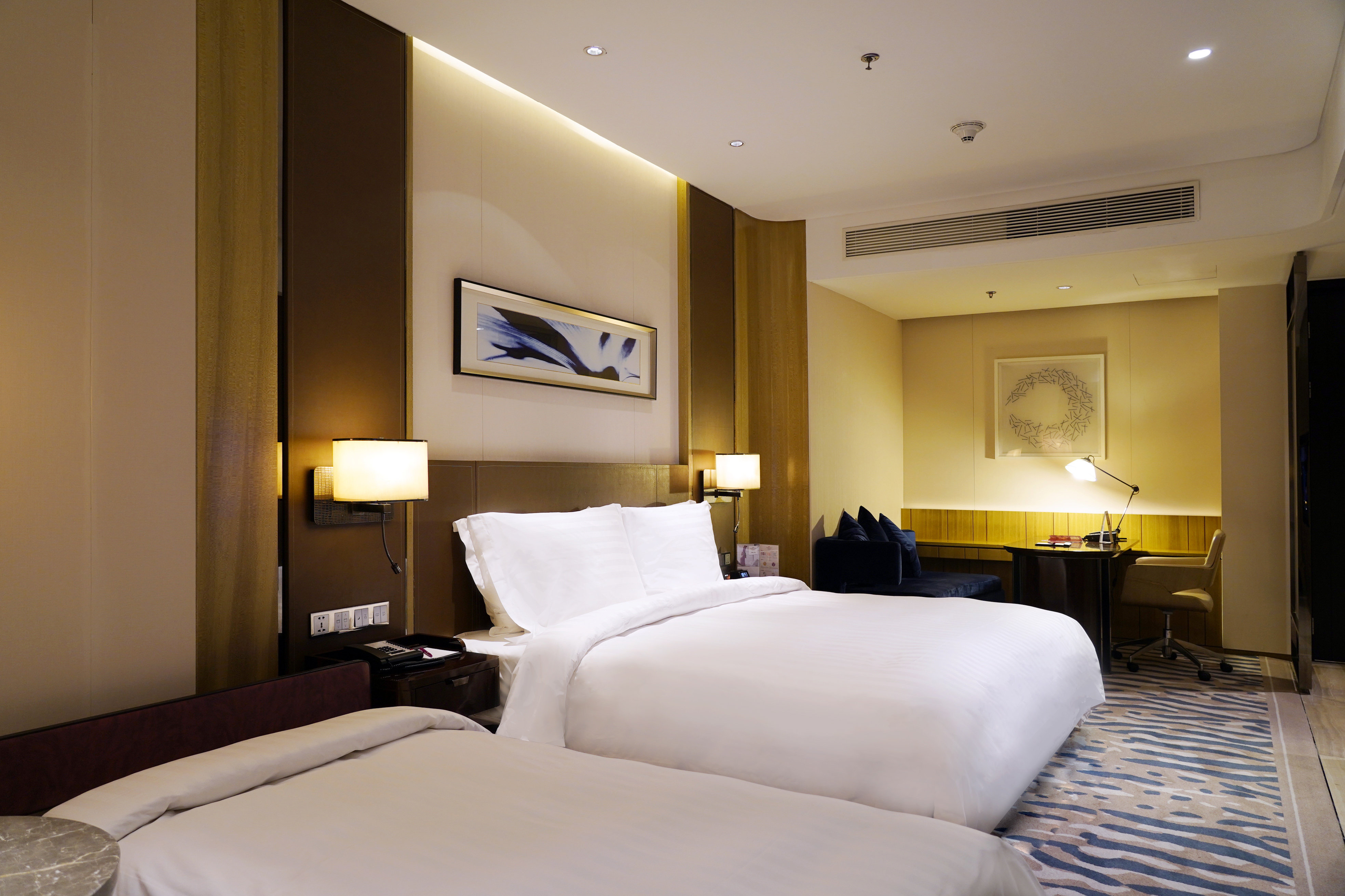 CROWNE PLAZA DALIAN SPORTS CENTER 13/50