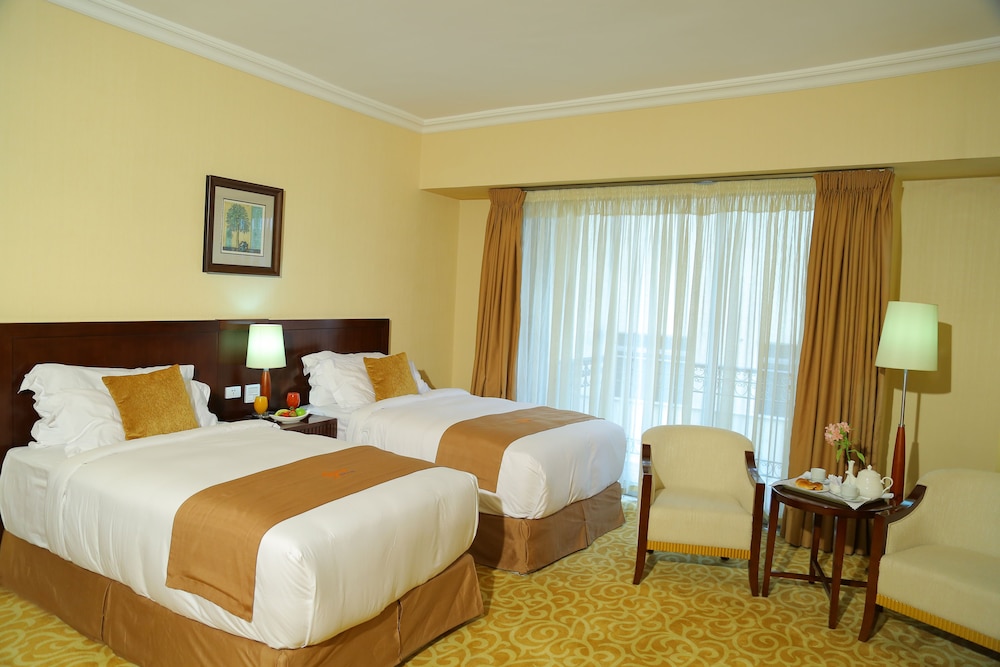 Capital Hotel And Spa 30/76