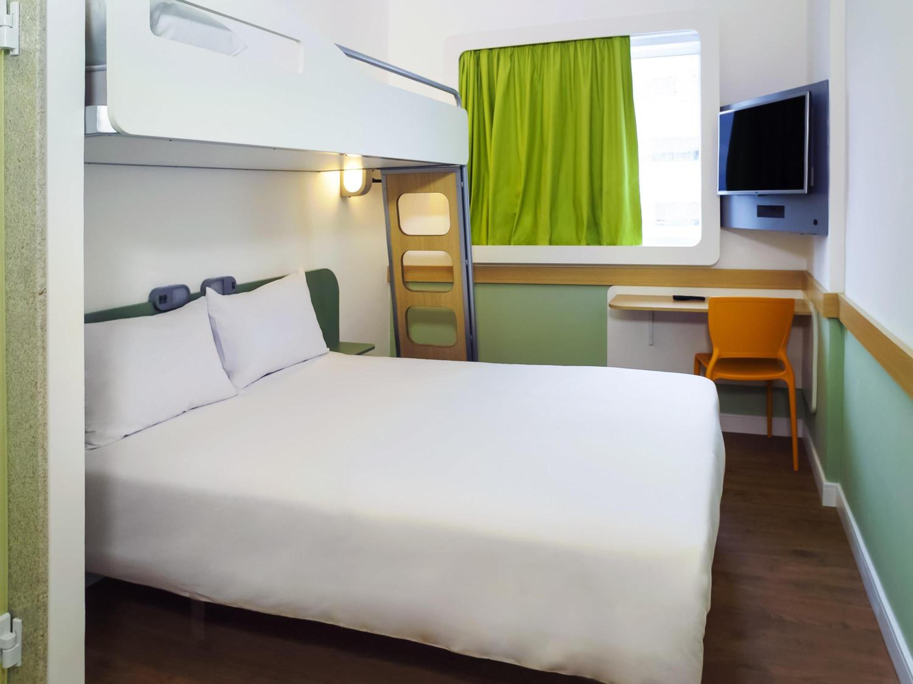 Standard, 1 Double and 1 Single Bed