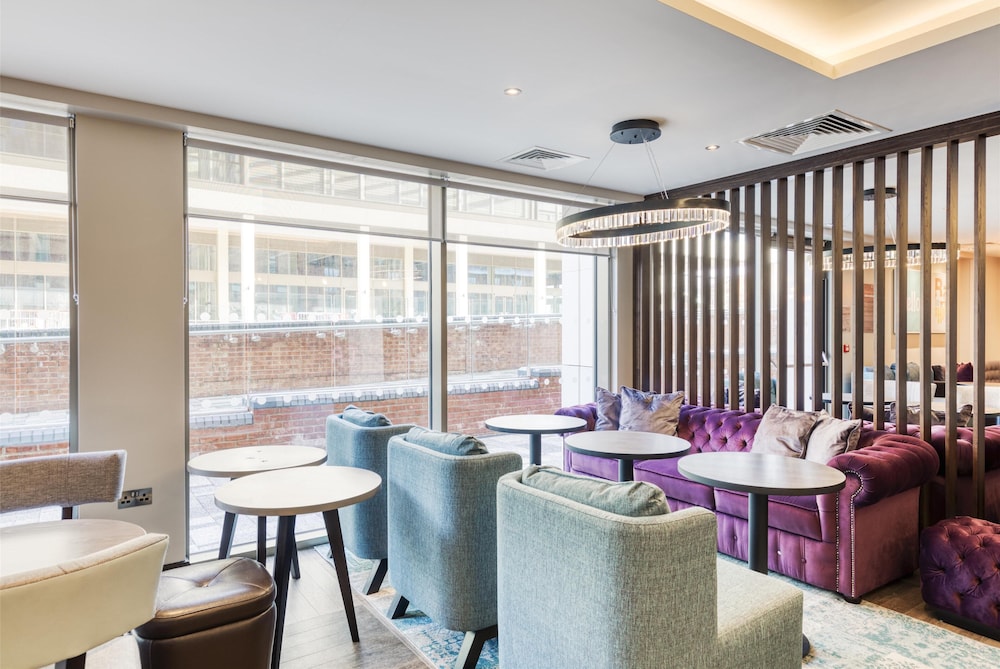 Premier Inn Banbury Town Centre (Castle Quay) hotel 30/50