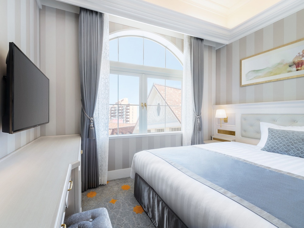 Takarazuka Hotel 16/49