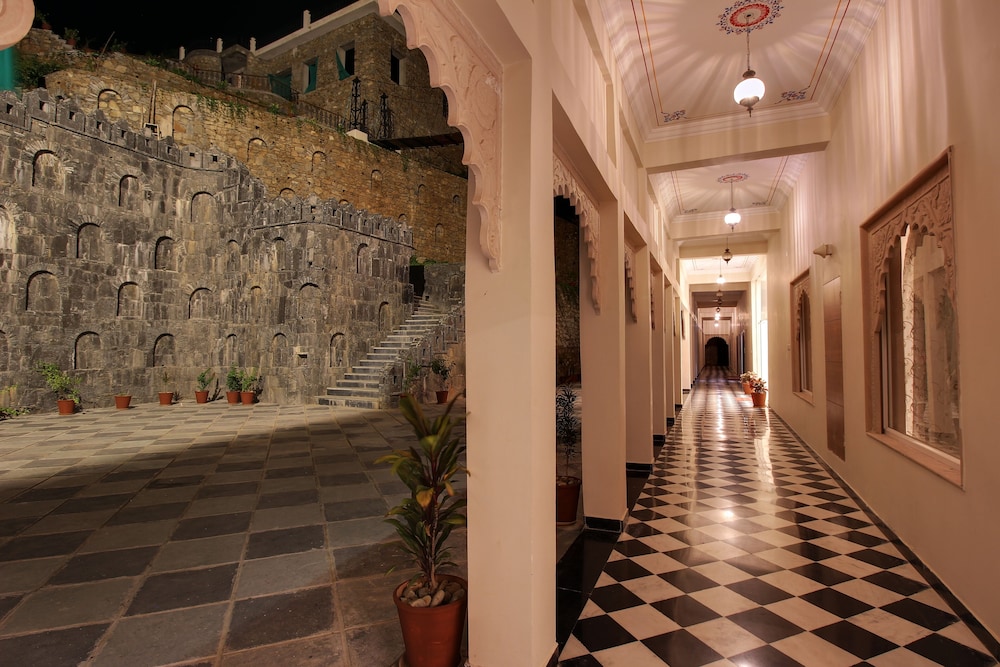 Times Kumbhalgarh Fort Resort-Pure Veg 24/45