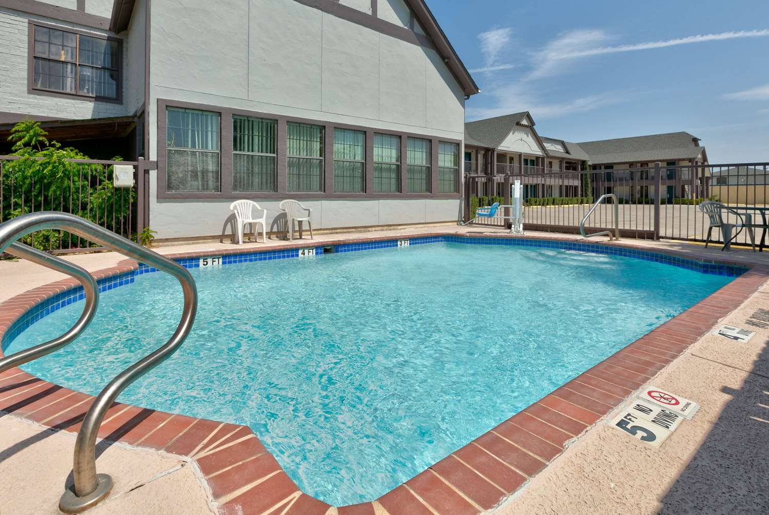 Howard Johnson by Wyndham San Marcos 23/43