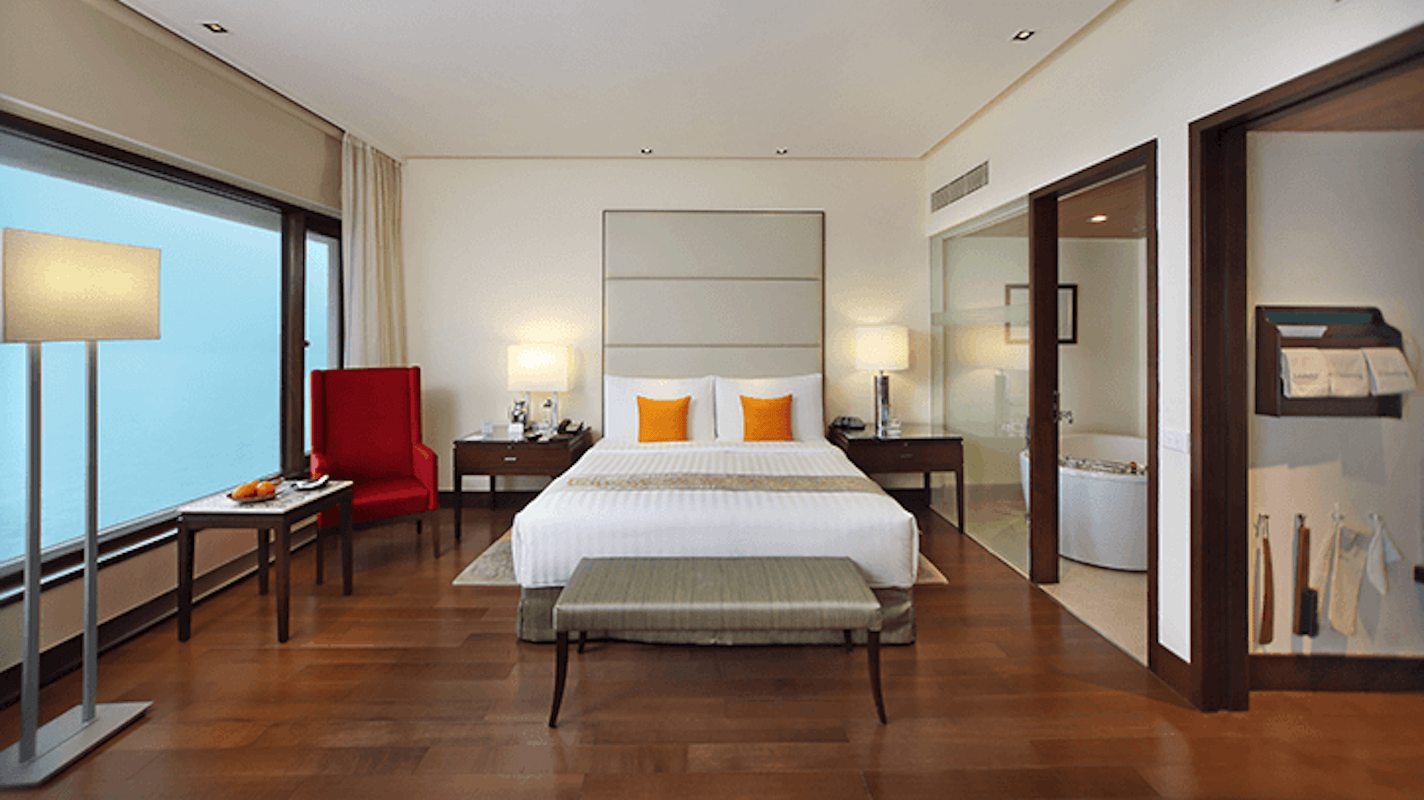 The Oberoi Mumbai 12/61