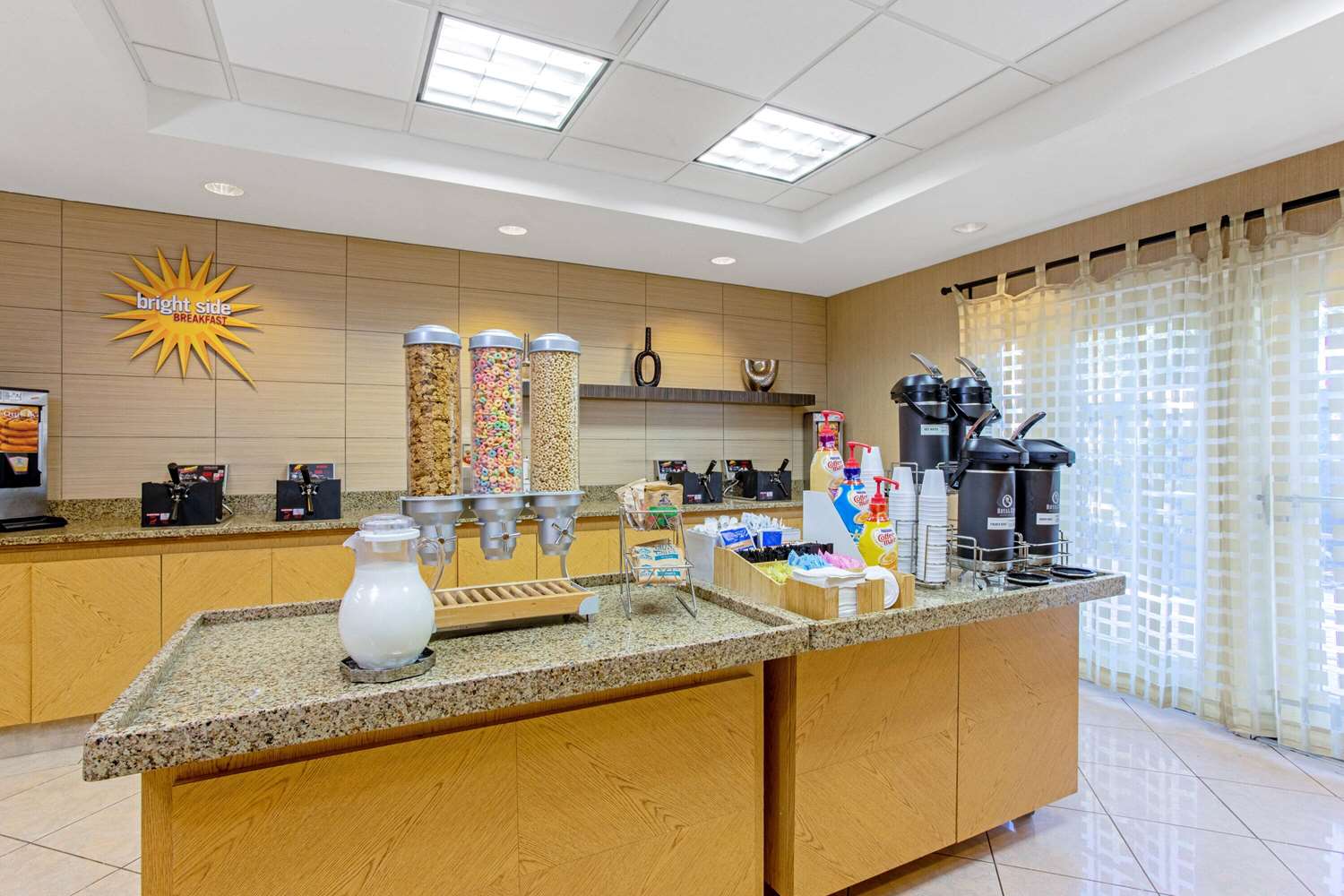 La Quinta Inn and Suites by Wyndham Orlando I Drive/Conv Center 9/13