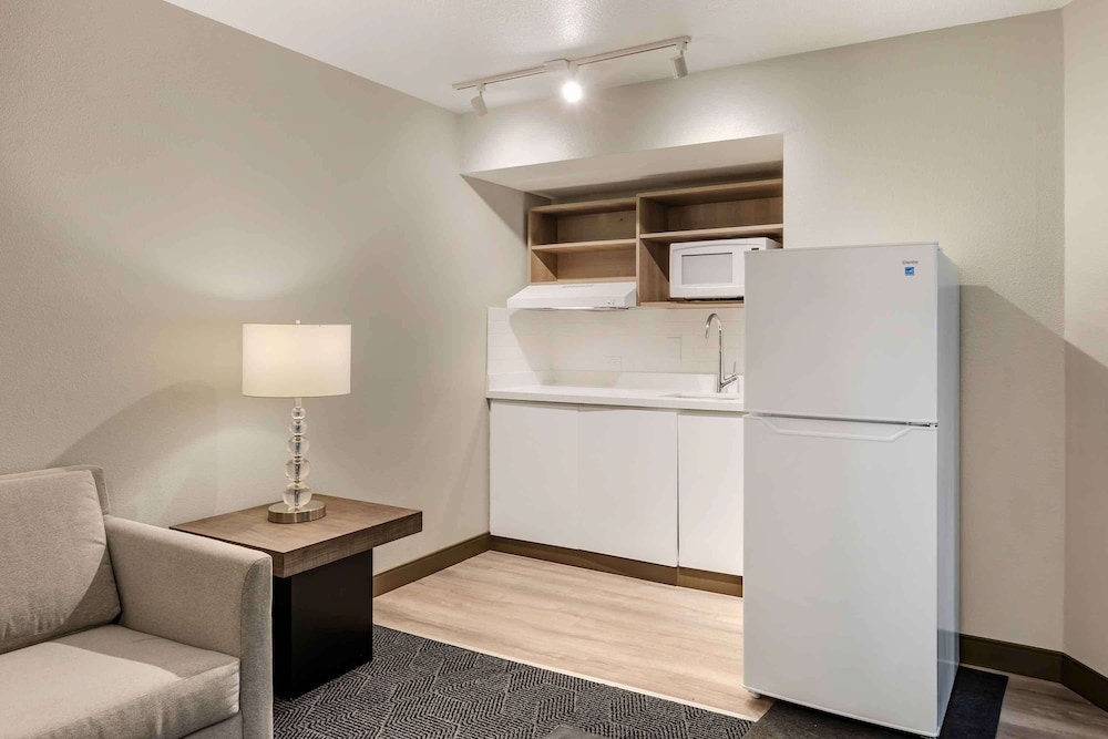 Extended Stay America Premier Suites - Portland - North 50/50